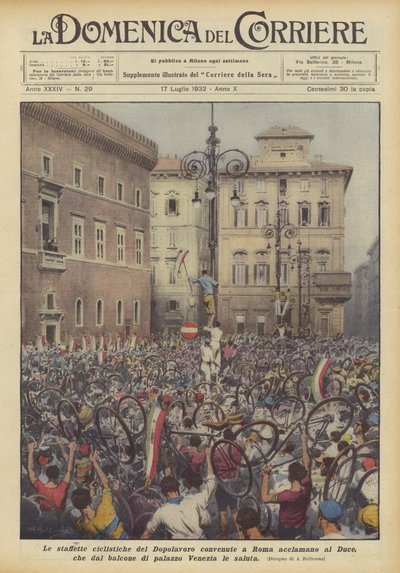 Die Radkuriere des Dopolavoro in Rom jubeln dem Duce zu, der vom Balkon... von Achille Beltrame