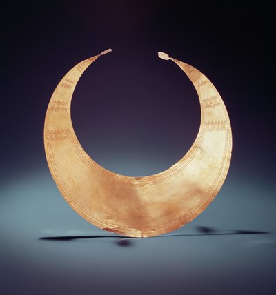 Lunula, Ross, County Westmeath, Frühe Bronzezeit, ca. 2000 v. Chr. von Age Bronze