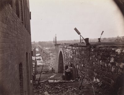 Ruinen der Richmond & Petersburg Eisenbahnbrücke, Richmond, Virginia, ca. 1865 von Alexander Gardner