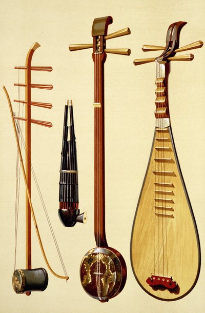 Ein Huqin und Bogen, ein Sheng, ein Sanxian und eine Pipa, chinesische Instrumente aus 