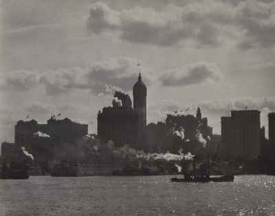 Singer Building vom Hudson River von Alfred Stieglitz