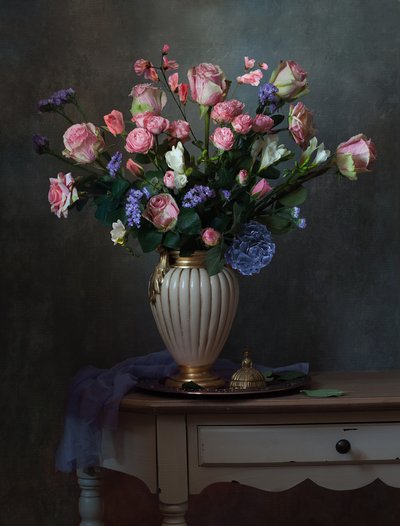 Elegantes Blumenarrangement von Alina Lankina