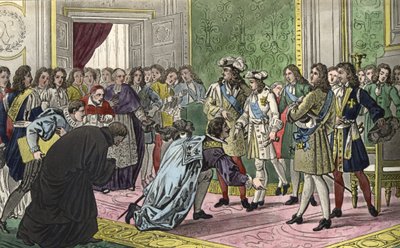 Ludwig XIV. (1638-1715), umgeben von seiner Familie und den wichtigsten Persönlichkeiten des Hofes, stellt seinen Enkel Philipp V. den Gesandten Spaniens als ihren neuen König im Jahr 1700 vor. - Entworfen und graviert von Ambroise Tardieu im Jahr 1825 von Ambroise Tardieu
