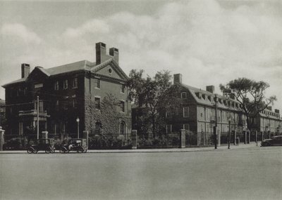 Harvard University: Phillips Brooks House; Mower Hall, Wohnheim; Lionel Hall, Wohnheim von American Photographer (after)