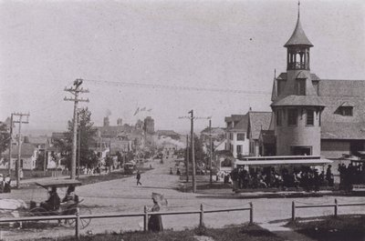 Old Orchard Beach, Maine: Old Orchard mit Blick auf den Strand von American Photographer (after)