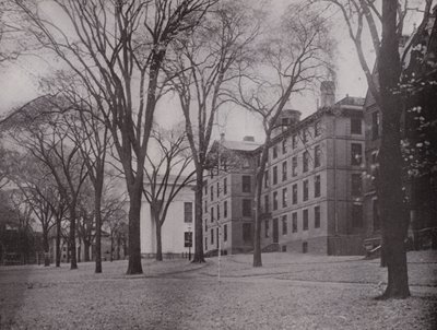 Providence, Rhode Island: Der Campus, Brown University (Schwarz-Weiß-Foto) von American Photographer (after)