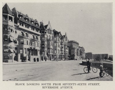 Block, Blick nach Süden von der Seventy-Sixth Street, Riverside Avenue von American Photographer