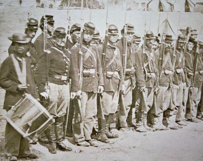 Das sechste Maine-Infanterieregiment der Unionsarmee, auf Parade nach der Schlacht von Fredericksburg von American Photographer