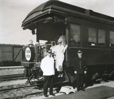 Der Aussichtswagen des All-Pullman Luxuszuges 