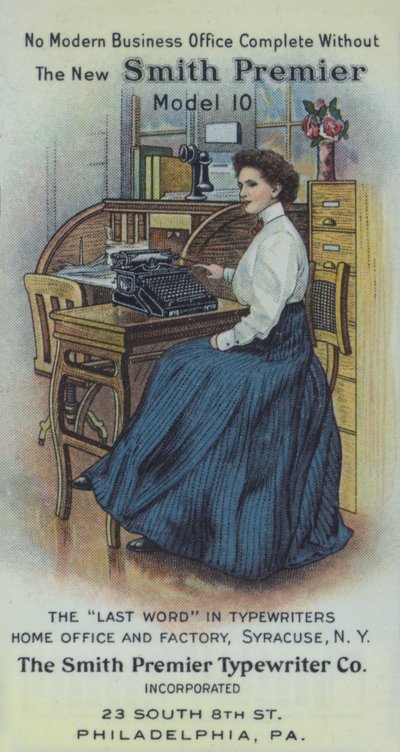 Sekretärin im Büro mit der neuen Smith Premier Schreibmaschine von American School