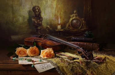 Antike Geige und Rosen von Andrey Morozov