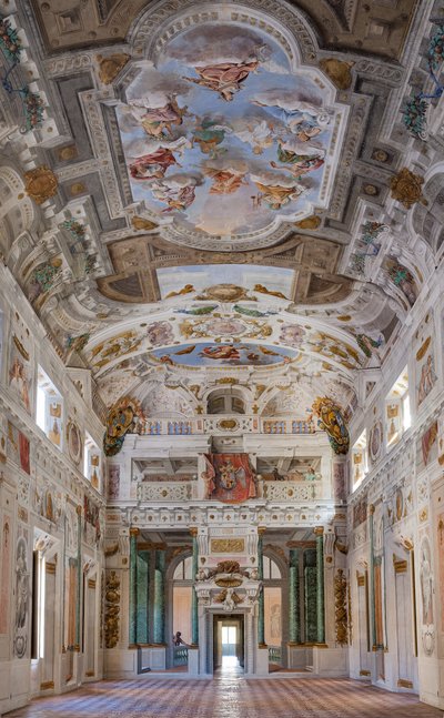 Decke des Saals mit den Bologna-Quartieren, Saal der Wachen, Este Herzogspalast, Sassuolo, Italien von Angelo Michele Colonna