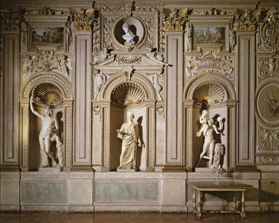 Die Galleria di Carracci (Detail der vergoldeten Stuckwanddekoration mit Marmorskulpturen) von Annibale Carracci