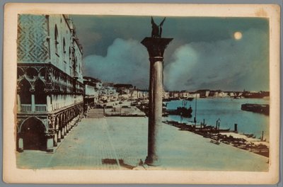 Ansicht des Markusplatzes mit der Colonne di San Marco und der Ecke des Dogenpalastes in Venedig von Anonymous