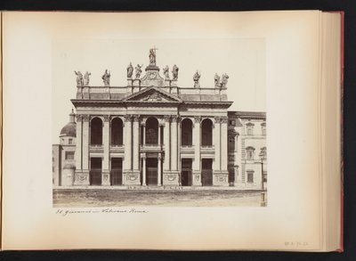 Fassade der Lateranbasilika in Rom, Italien von Anonymous