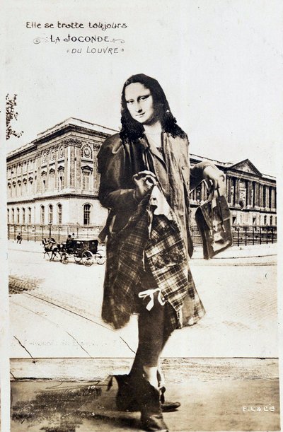 Verfremdete Darstellung der „Mona Lisa“ von Leonardo da Vinci (1452-1519): Mona Lisa in einem karierten Rock auf Weltreise. Komödie-Postkarte, herausgegeben zur Zeit des Diebstahls des Werkes durch Vincenzo Peruggia von Anonymous Anonymous