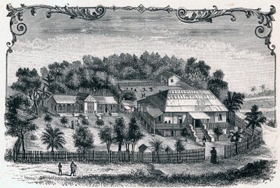 Außenansicht des Pfarrhauses und der Schule von Hell-Ville, Hauptstadt der Insel Nosy Be in Madagaskar. Gravur in „Les Missions Catholiques au XIXème Siècle“ von Louis-Eugène Louvet. Private Sammlung. von Anonymous Anonymous