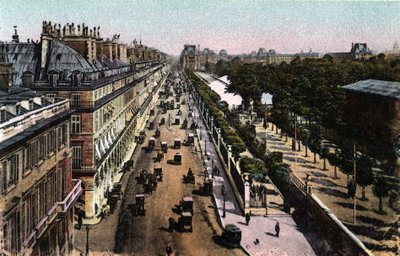 Paris: Blick auf den Verkehr in der Rue de Rivoli, Richtung Louvre. Fotografie von 1920 in „Artistic Album“ der Stadt Paris. Private Sammlung von Anonymous Anonymous
