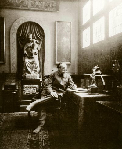 Porträt des französischen Schriftstellers Anatole France in seinem Büro im Jahr 1904. Private Sammlung von Anonymous Anonymous