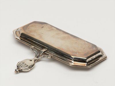 Kerzenlöscher-Tablett, Board of Ordnance, ca. 1696 von Anthony Nelme