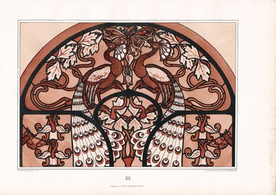 Halbkreisförmiges Ornamentdesign mit Pfauenpaar und Schmetterling von Arnold Lyongrün
