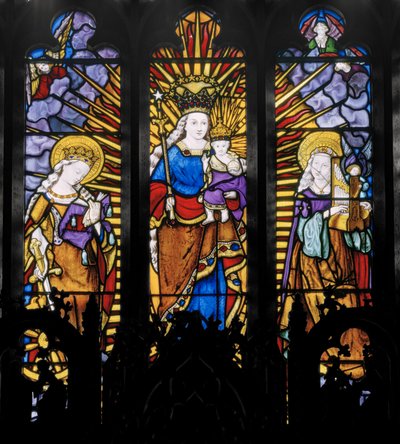 Zentrales Fenster der Apsis, Jungfrau und Kind mit Heiligen von Augustus Welby Northmore Pugin