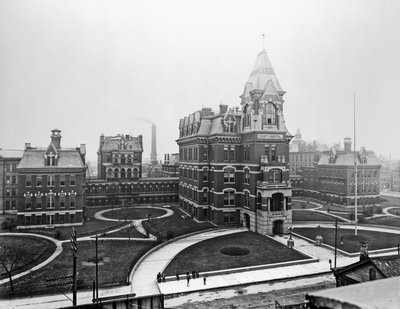 Cook County Hospital, ca. 1900, Chicago, Illinois, USA, ca. 1900 (s/w Foto) von Barnes and Crosby