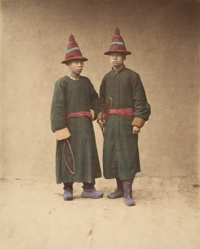 [Zwei chinesische Männer in passender traditioneller Kleidung], 1870er Jahre von Baron Raimund von Stillfried