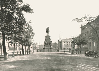 Statue von Friedrich dem Großen, Unter den Linden, Berlin, Deutschland, 1895 von Berlin Photographic Co