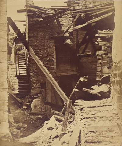Zerstörtes Haus, nach einem Erdbeben bei Viege, Wallis, Schweiz von Bisson Frères