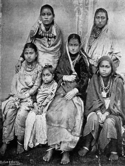 Soldatenfrauen und Kinder der 44. Gurkhas, 1896 von Bourne and Shepherd