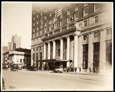 Haupteingang des Hotel Pennsylvania, 7th Avenue und 32nd Street, New York, 1919 von Byron Company