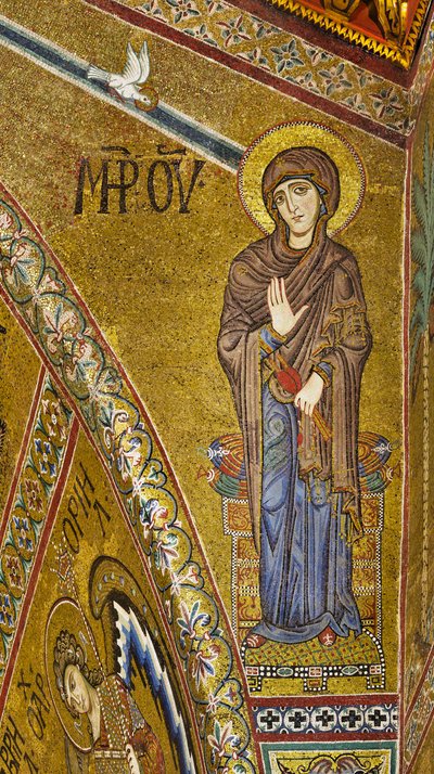 Apsis: Verkündigung der Jungfrau, byzantinisches Mosaik mit goldenem Hintergrund im Tympanon der Apsis von Byzantine