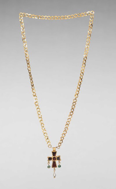 Kette mit Anhängerkreuz, 500er Jahre von Byzantine School