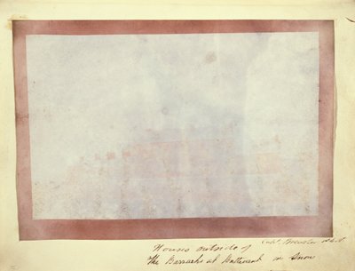 Häuser außerhalb der Kaserne in Buttevant im Schnee von Capt. Henry Craigie Brewster
