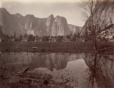 Cathedral Rocks, Yosemite, ca. 1872, gedruckt ca. 1876 von Carleton E. Watkins.