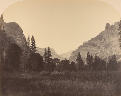 Das Tal hinauf, Nordkuppel in der Mitte, Wächter links, 1861 von Carleton Emmons Watkins