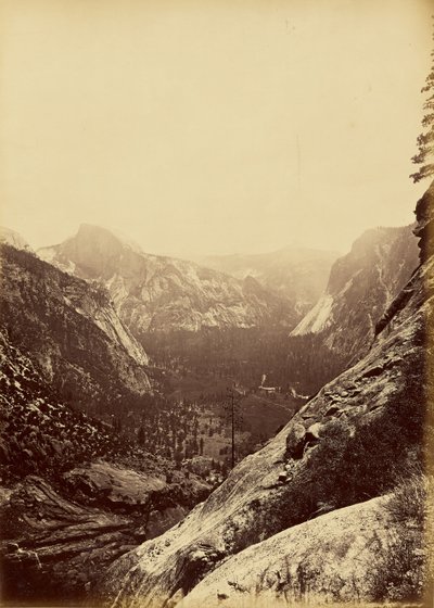 [Die Kuppeln vom Fuß des oberen Yosemite] von Carleton Watkins