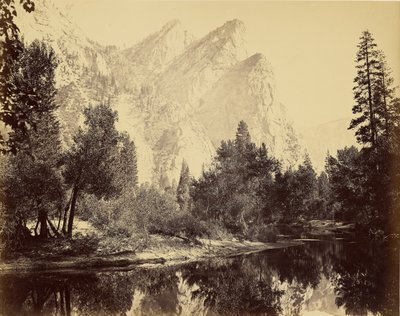 [Drei Brüder, 4480 ft.] von Carleton Watkins