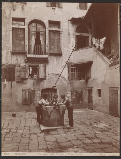 Barbaria delle Tavole - Bottera Innenhof von Carlo Naya
