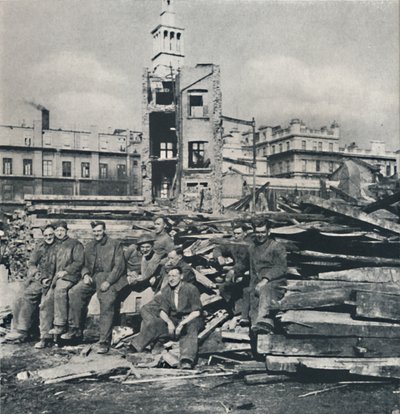 Gegen die Ruinen, 1941 von Cecil Beaton