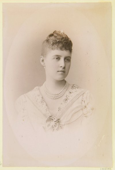 Porträt von Großfürstin Alexandra Georgijewna von Russland von Charles Bergamasco
