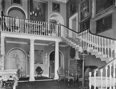 Südhall von Charles Latham