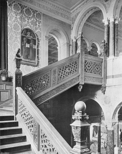 Die durchbrochenen Balustraden der großen Treppe von Charles Latham