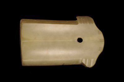 Fragment einer Dolchaxt (ge), späte Shang- bis frühe Westliche Zhou-Dynastie, 12.-10. Jahrhundert v. Chr. von Chinese School