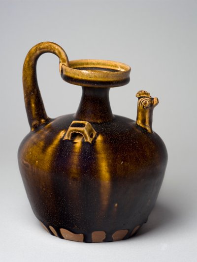 Hu mit Hühnerkopfschmuck, Östliche Jin-Dynastie, 317-420 von Chinese School