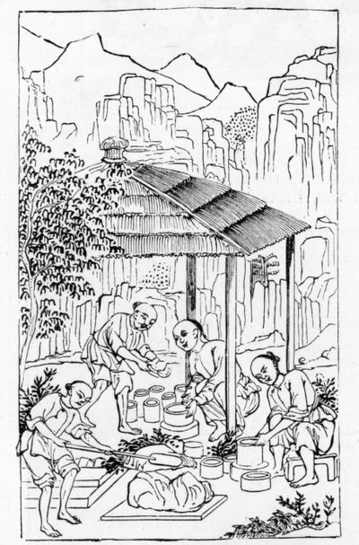 Herstellung grober Tonhüllen zum Halten des Porzellans im Ofen, aus einer Serie von Illustrationen zur Herstellung von Porzellan von Chinese School