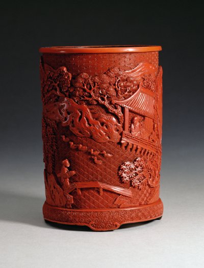 Roter geformter Pinselhalter, darstellend den berühmten Kalligraphen Wang Hsi-chih (ca. 307-365 n. Chr.) in seinem Pavillon-Rückzugsort, der auf Gänse in einem Teich und einen Jungen auf einer Brücke blickt, Ching-Dynastie, Qianlong-Zeit von Chinese School
