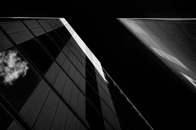 Moderne Stadtreflexionen von Chris Hamilton