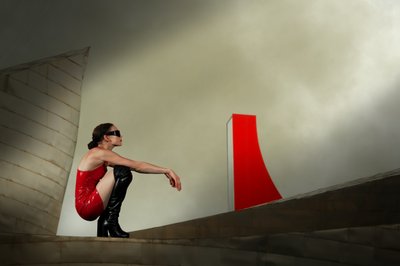 Moderne Frau Rotes Kleid von Christine von Diepenbroek